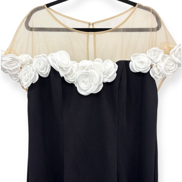 Mac Duggal NEW Black‎ & White Stretch Crepe Mermaid Gown With 3D Flowers Size 16 - Picture 6 of 12